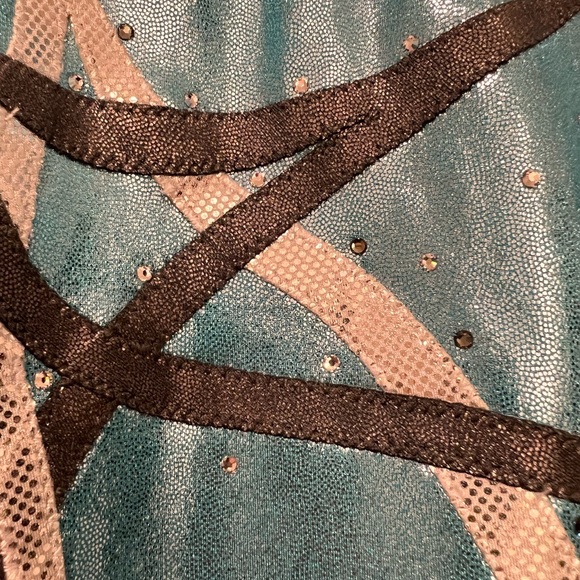 Adult leotard by snowflake designs with crystals - Picture 5 of 7